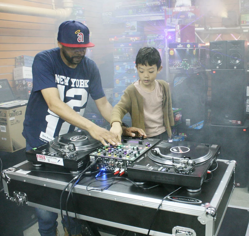 Private DJ classes for Kids (In-person or Online)